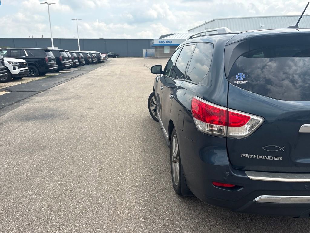 Used 2014 Nissan Pathfinder Platinum w/ Platinum Premium Package AWD/4WD image 7