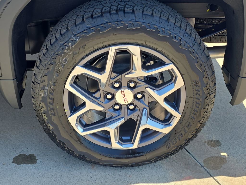 New 2026 GMC Sierra 1500 SLE image 32