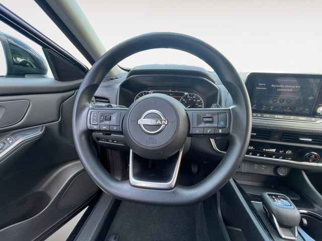 Used 2024 Nissan Rogue SV AWD/4WD image 12