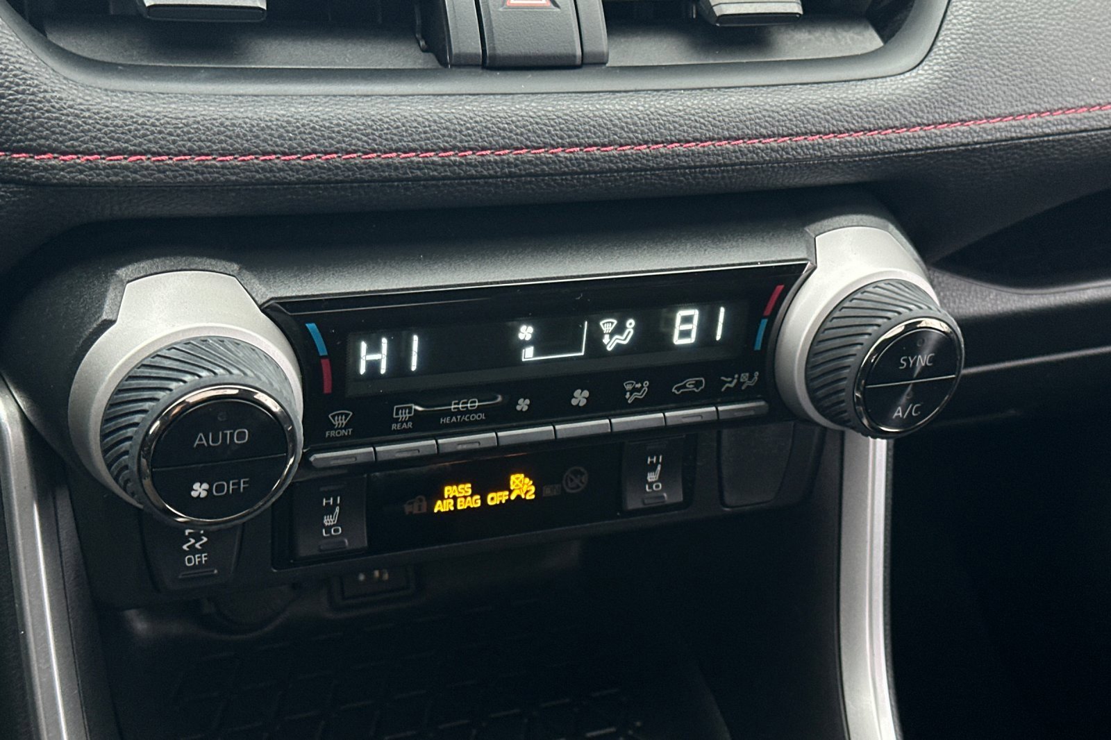 Used 2023 Toyota RAV4 SE w/ Weather & Moonroof Package image 20