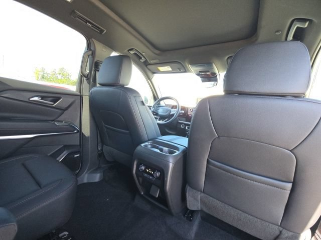 Used 2026 Chevrolet Traverse Z71 w/ Enhanced Driving Package AWD/4WD image 17
