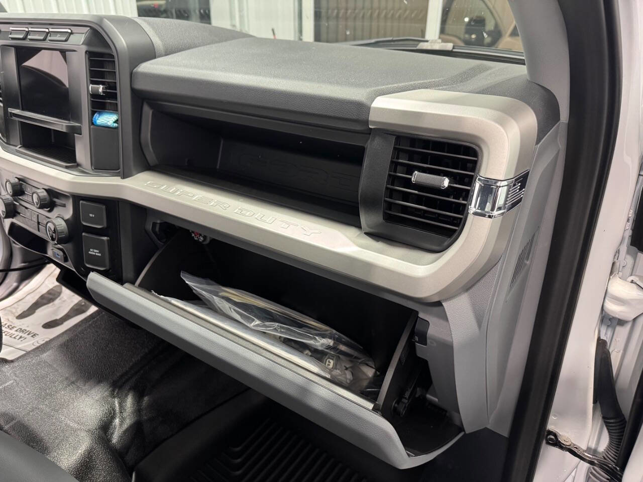 Used 2023 Ford F350 XL w/ Snow Plow Prep Package image 17