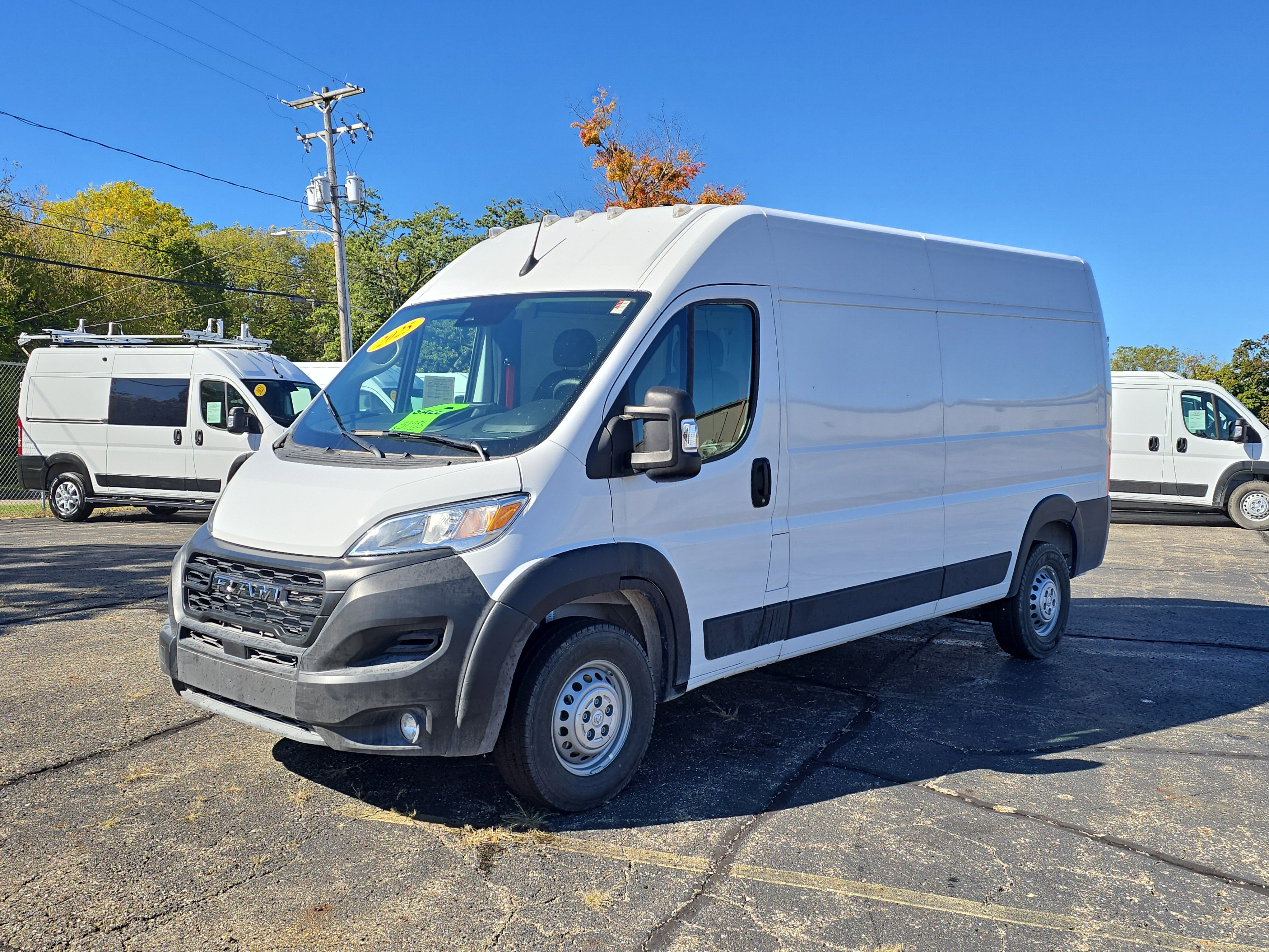 Used 2025 RAM ProMaster 2500 w/ Convenience Group image 2