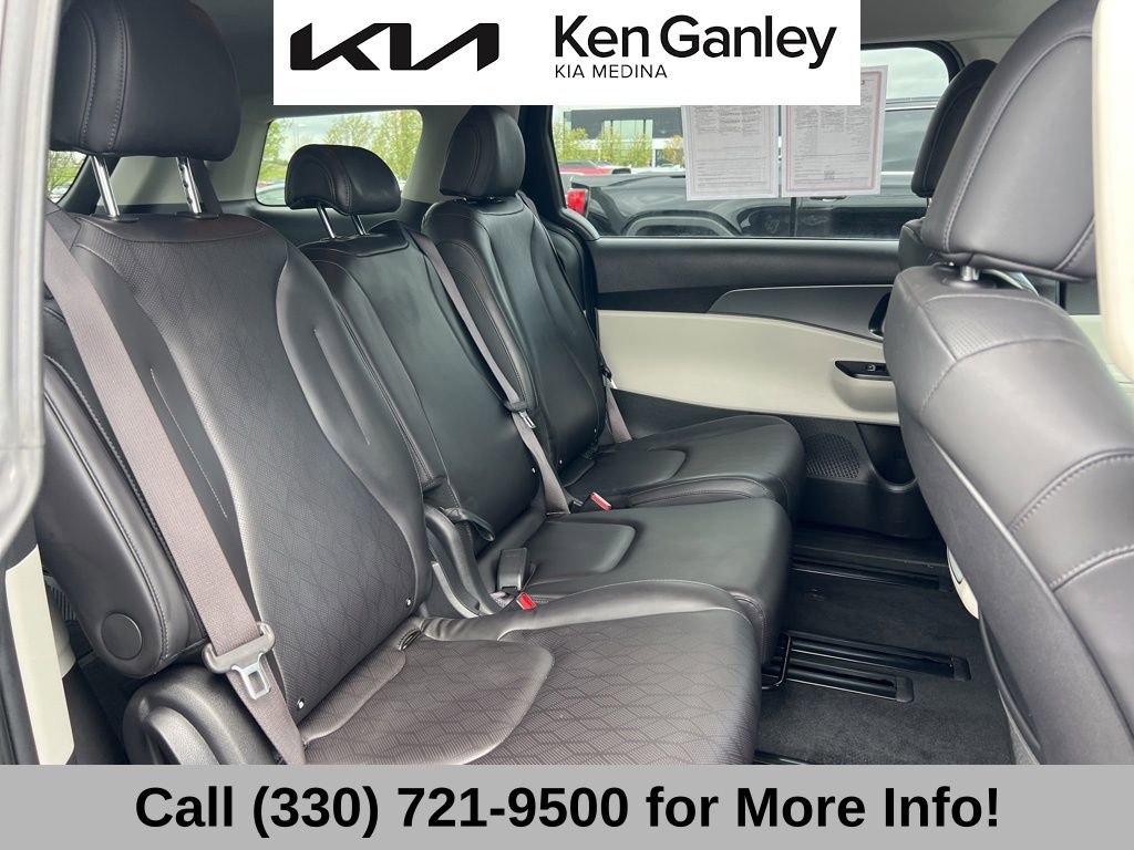 Used 2024 Kia Carnival LX FWD image 54