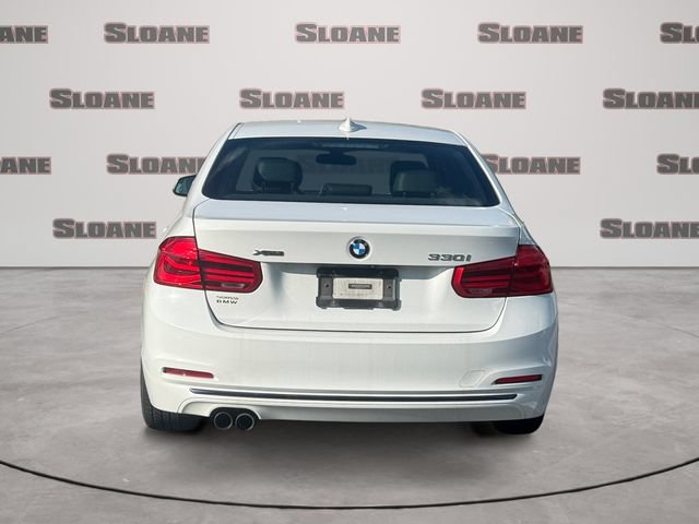 Used 2018 BMW 330i xDrive Sedan w/ Convenience Package AWD/4WD image 4