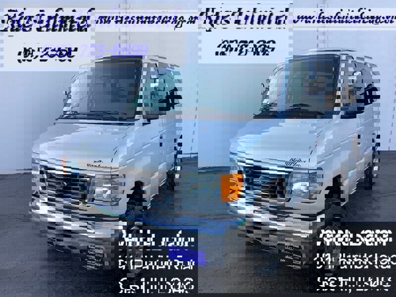 Used 2007 Ford E-150 and Econoline 150 Wagon RWD image 2