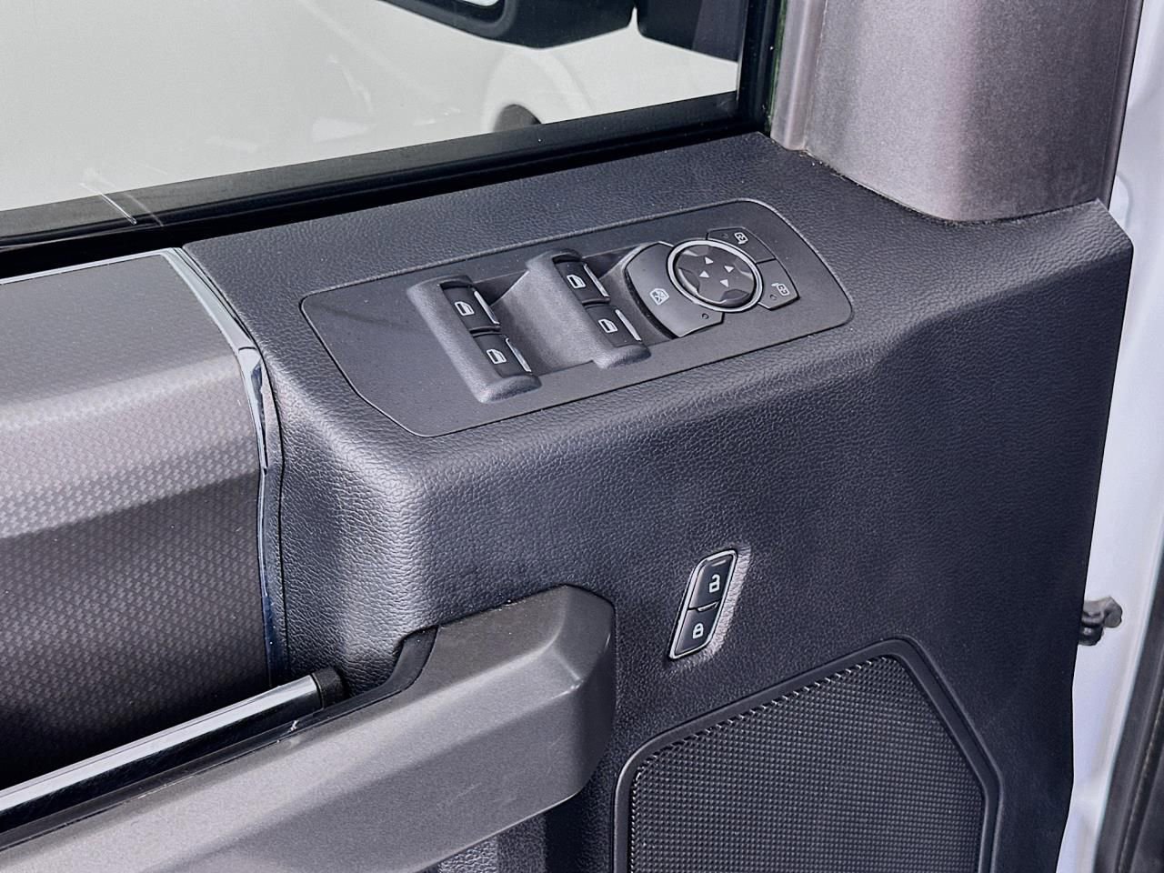 Used 2016 Ford F150 XLT w/ Equipment Group 302A Luxury image 27