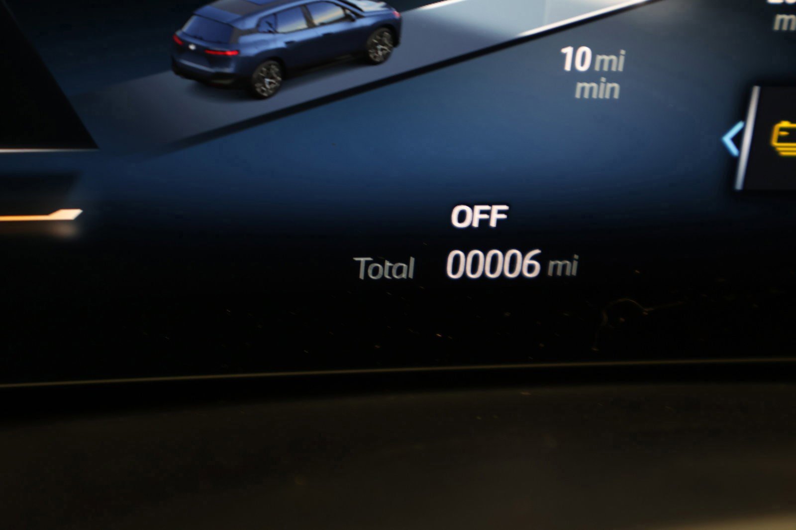 Used 2025 BMW iX xDrive50 w/ Premium Package image 13