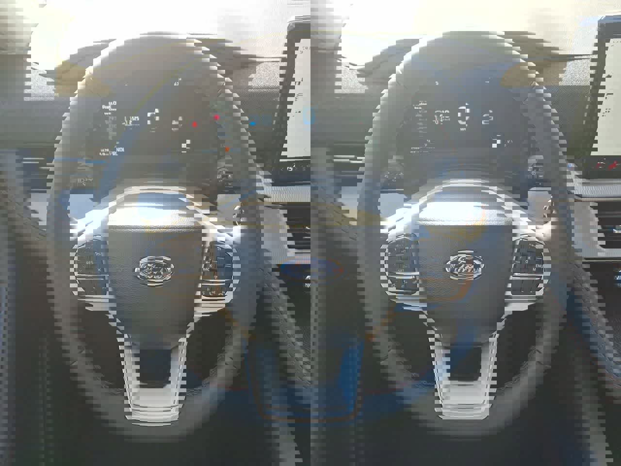 Used 2025 Ford Explorer Active image 22