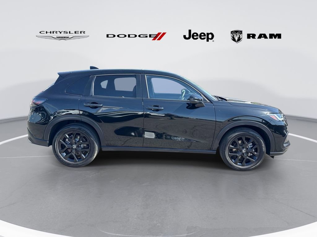 Used 2024 Honda HR-V Sport image 2