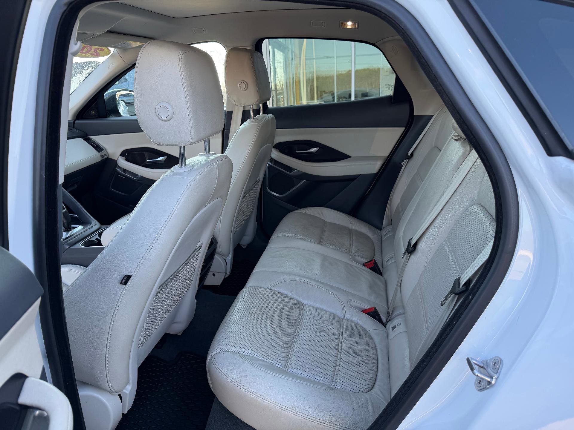 Used 2020 Jaguar E-PACE Sport Utility image 21