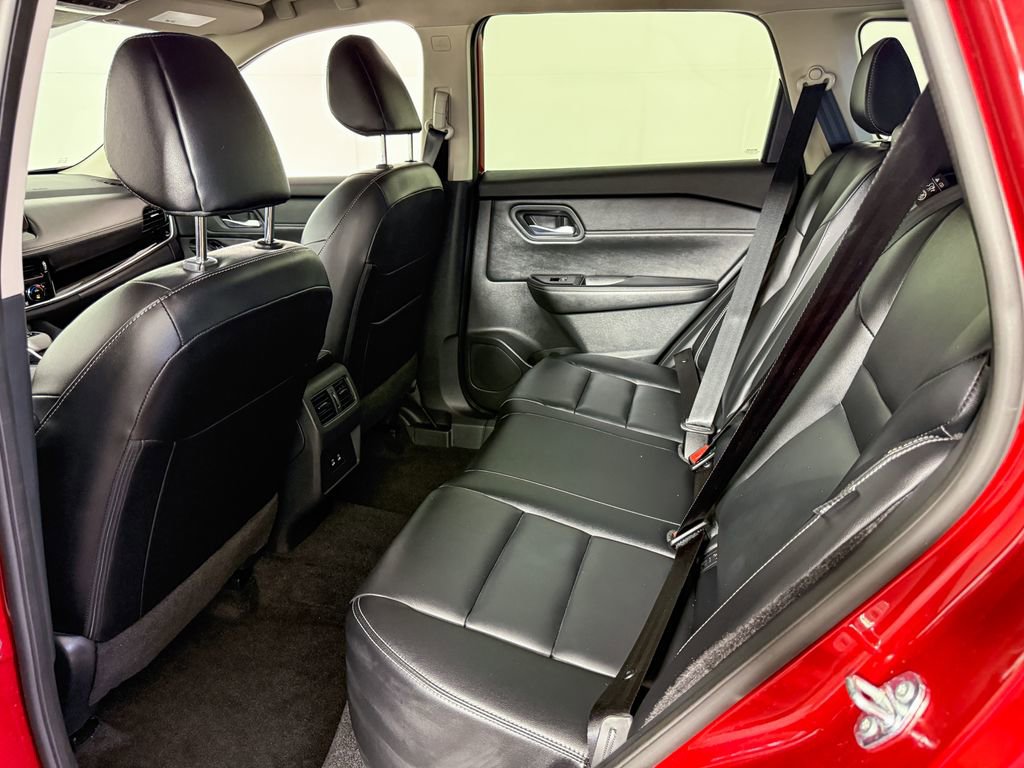 Certified 2024 Nissan Rogue SL image 38