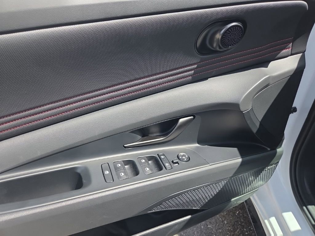 Used 2025 Hyundai Elantra N Line FWD image 10