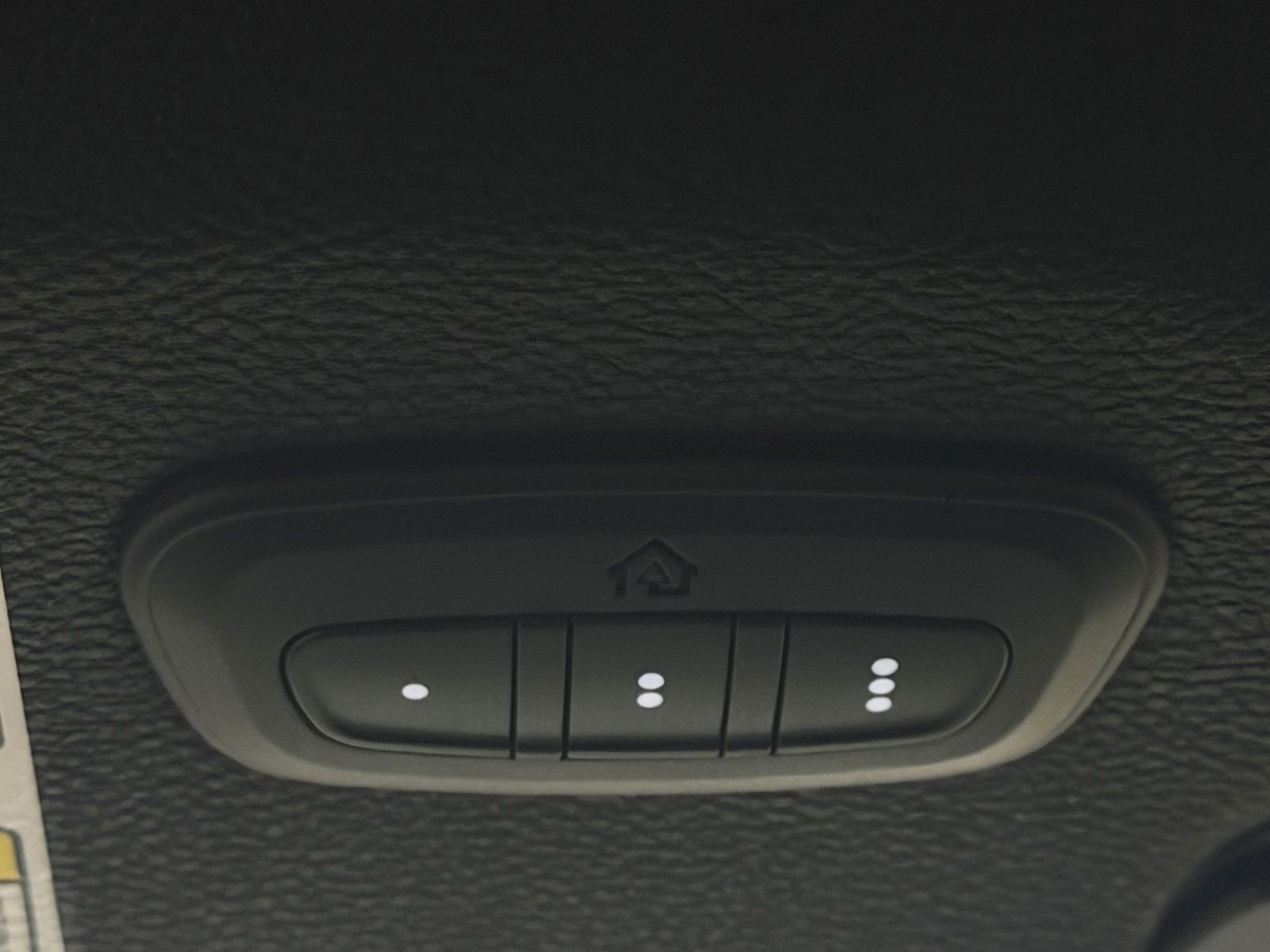 Used 2020 Jeep Wrangler Unlimited Sahara w/ Uconnect 4C Nav & Sound Group AWD/4WD image 29