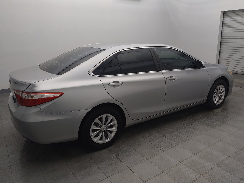 Used 2015 Toyota Camry LE FWD image 10