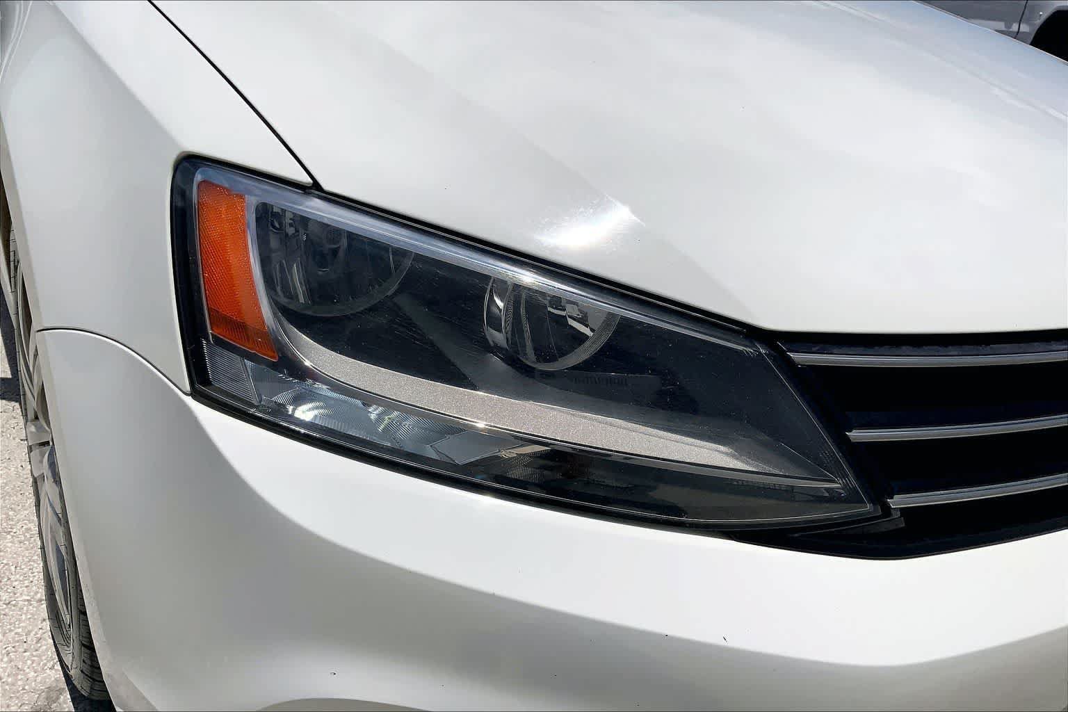 Used 2015 Volkswagen Jetta TDI S FWD image 29