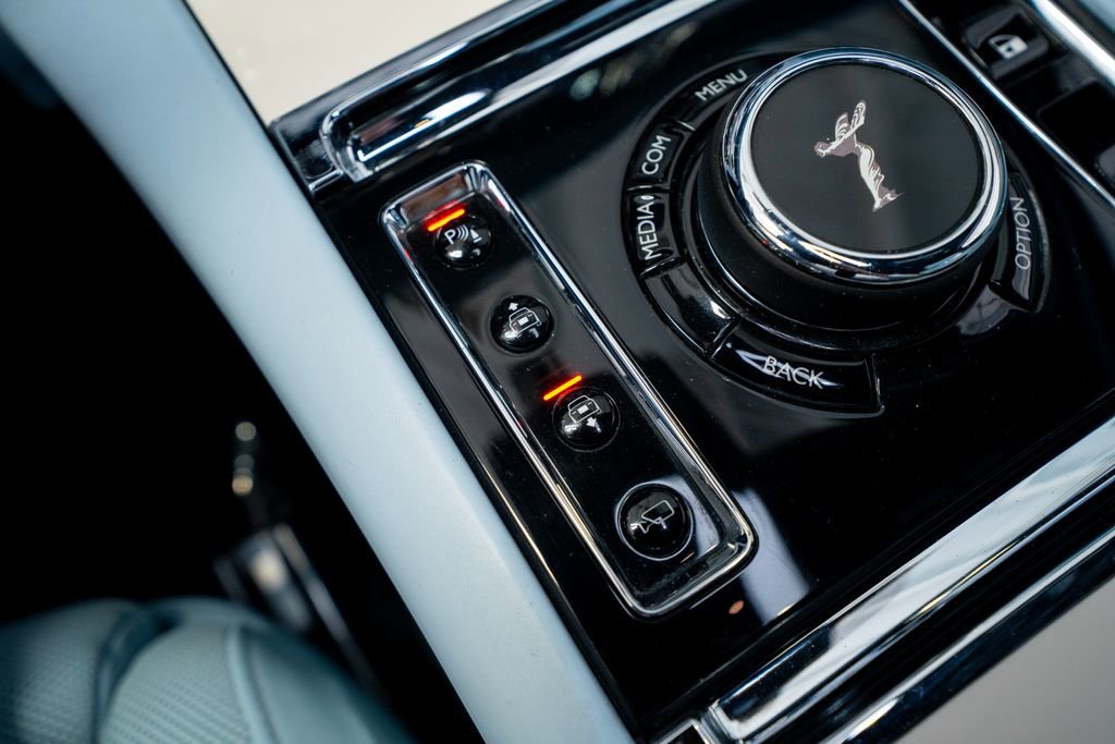Used 2022 Rolls-Royce Ghost AWD/4WD image 32