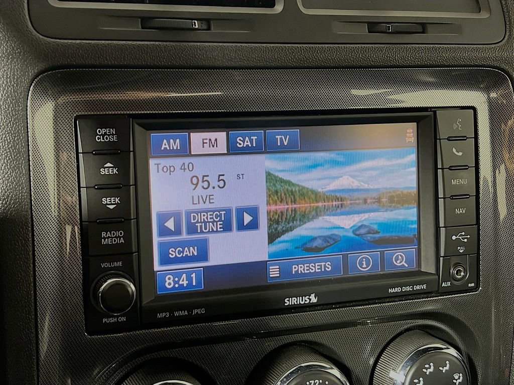 Used 2013 Dodge Challenger SXT image 13