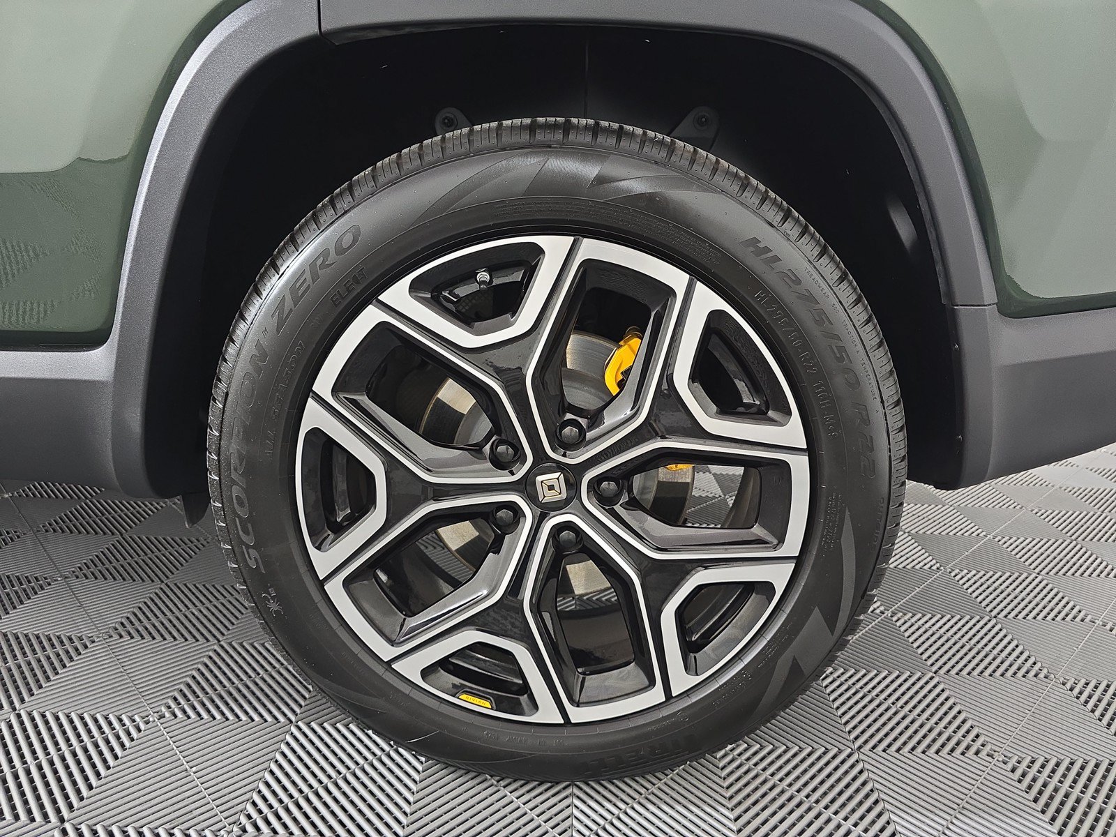 Used 2022 Rivian R1S Launch Edition AWD/4WD image 10