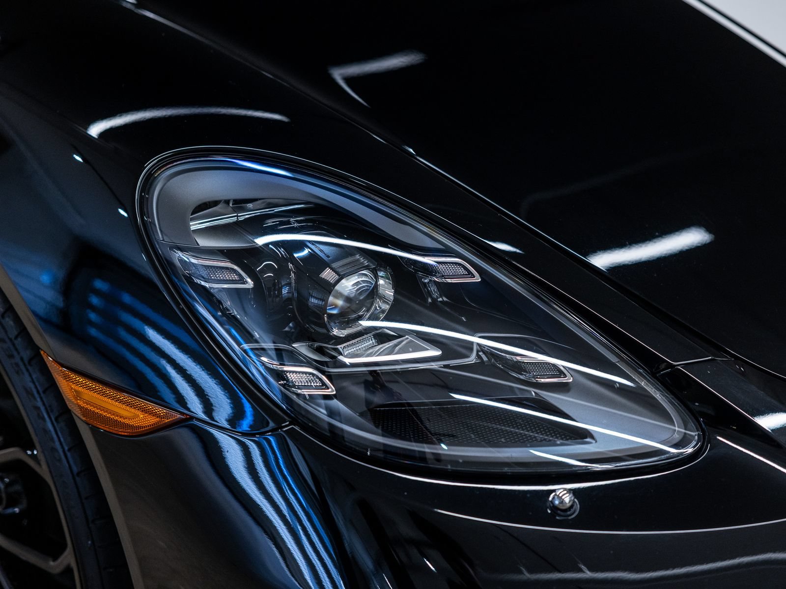 Certified 2024 Porsche 718 Boxster RWD image 14