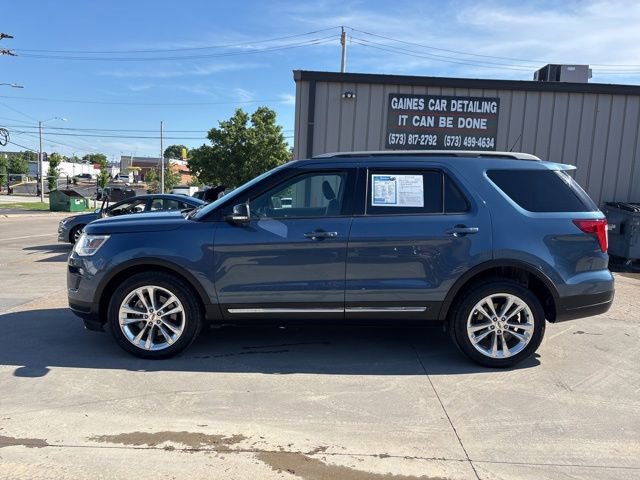Used 2018 Ford Explorer XLT w/ Equipment Group 202A AWD/4WD image 4