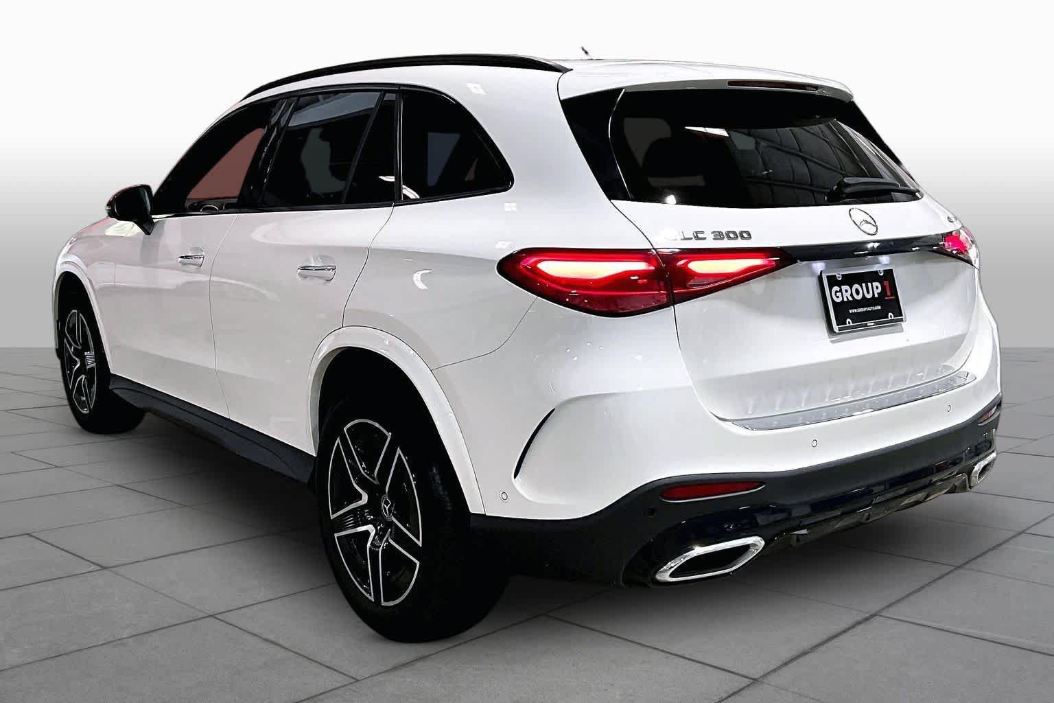 Used 2024 Mercedes-Benz GLC 300 4MATIC image 12