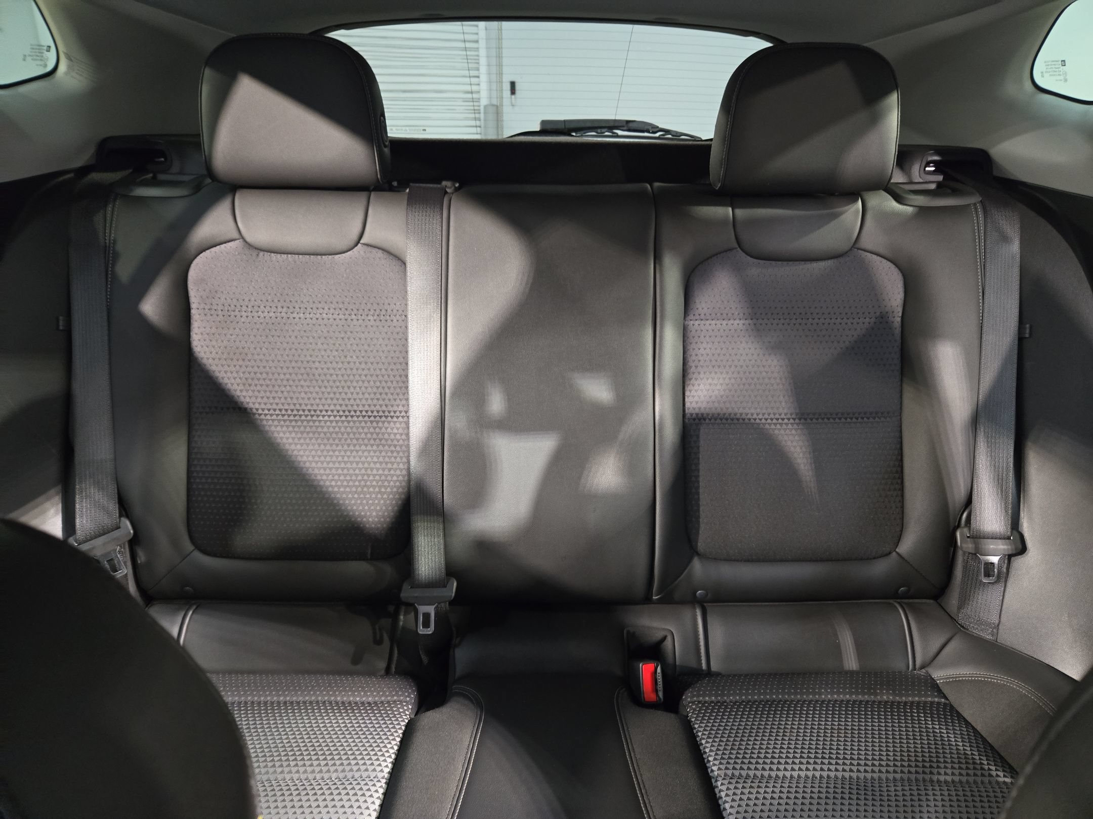 Used 2025 Chevrolet Trax LT FWD image 13