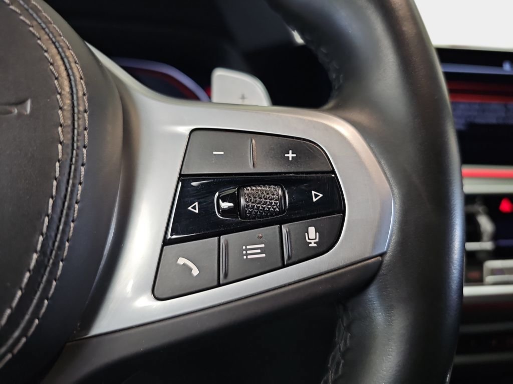 Used 2022 BMW X5 xDrive40i w/ M Sport Package AWD/4WD image 21