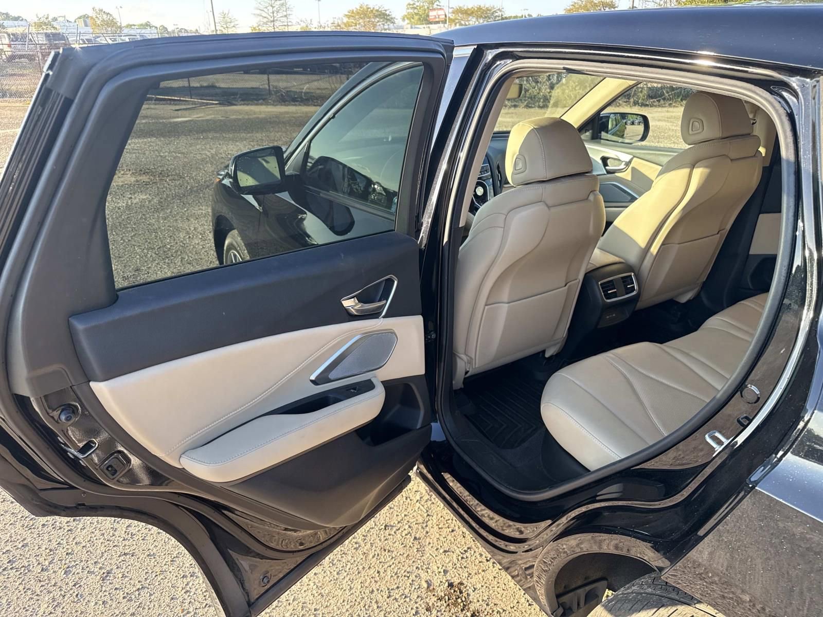 Used 2023 Acura RDX w/ Technology Package image 9