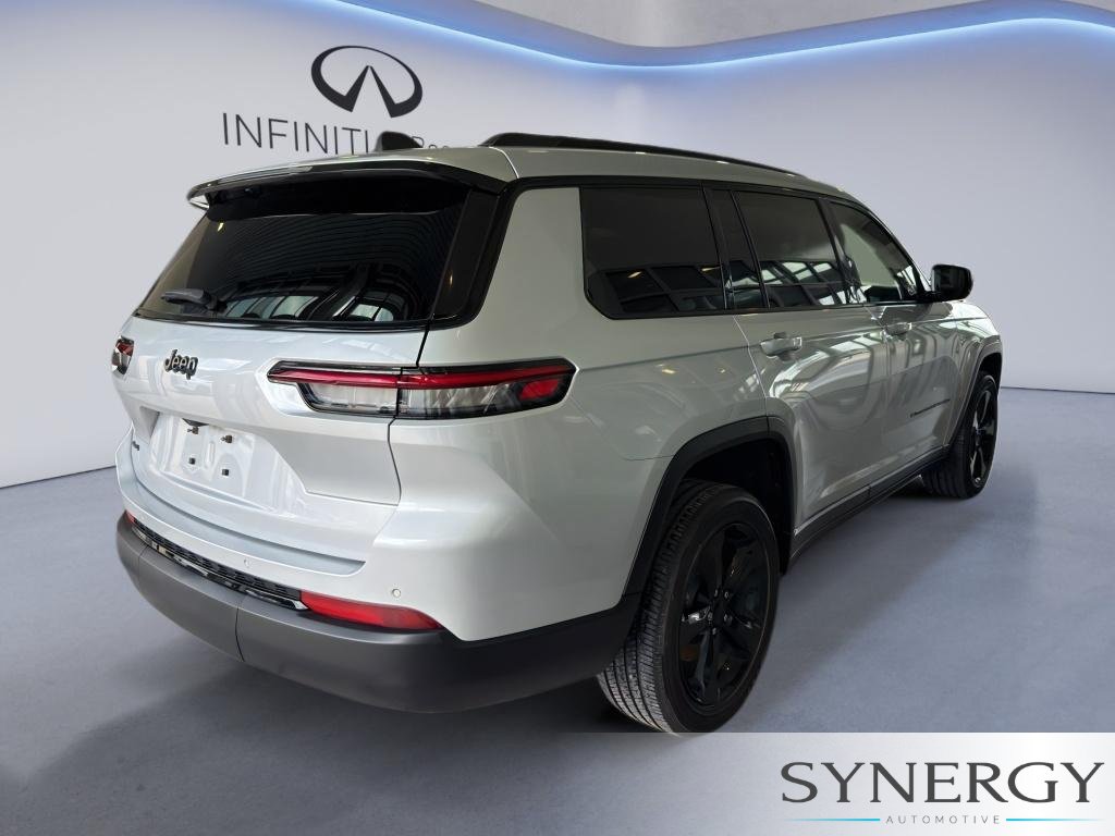 Used 2025 Jeep Grand Cherokee L Laredo AWD/4WD image 5