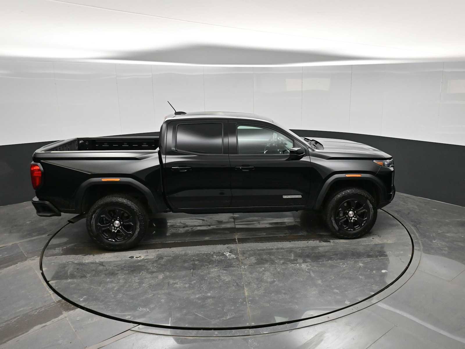 Used 2024 GMC Canyon Elevation w/ Convenience Package image 30