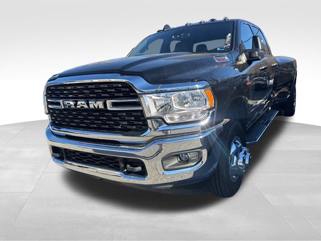 Used 2024 RAM 3500 Big Horn image 2
