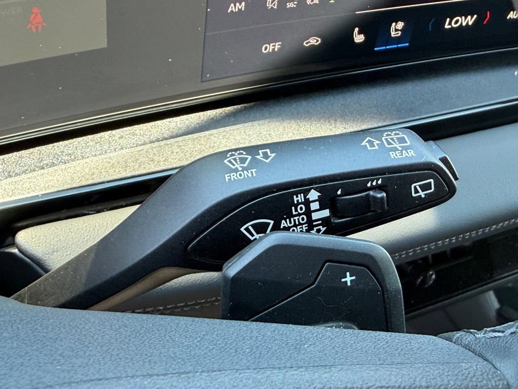 Certified 2025 Audi Q6 e-tron Premium Plus w/ Premium Plus AWD/4WD image 37