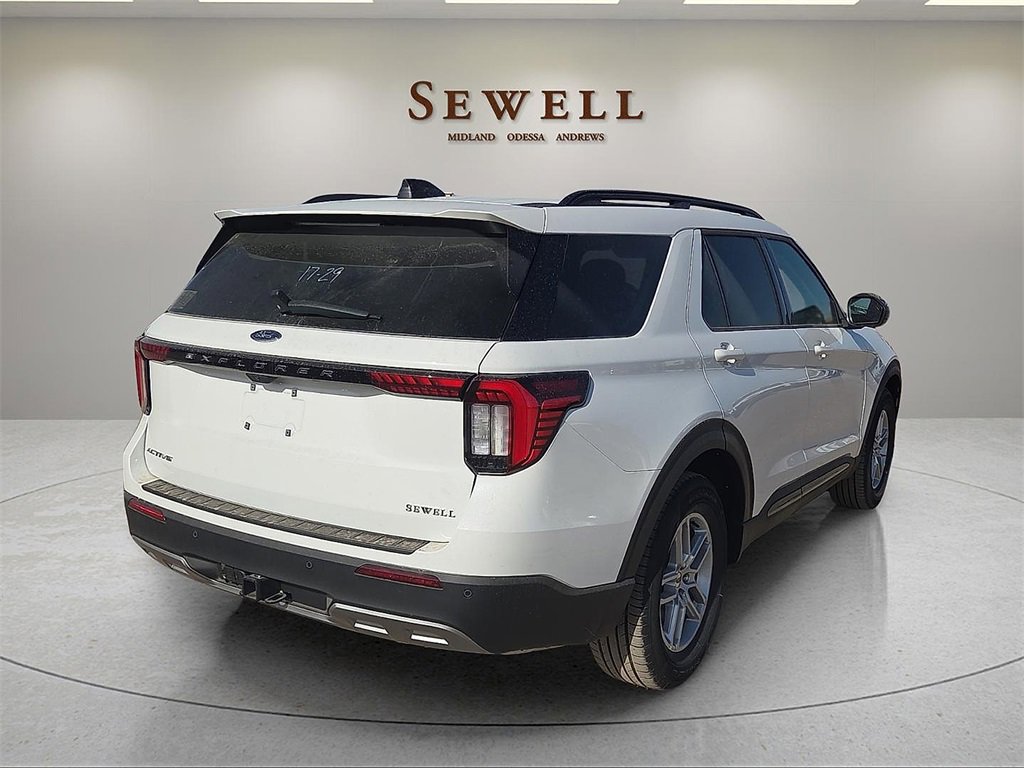 New 2026 Ford Explorer Active image 4