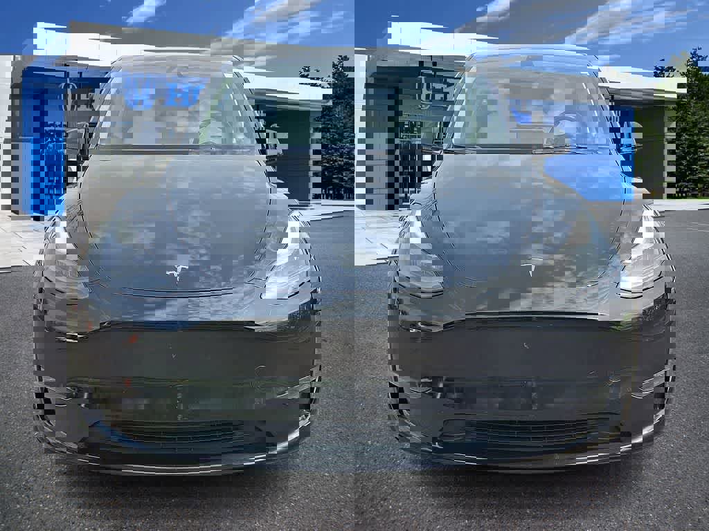 Used 2023 Tesla Model Y Long Range image 28