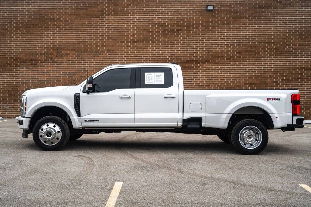 Used 2025 Ford F450 Platinum w/ FX4 Off-Road Package AWD/4WD image 2