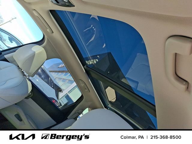 Used 2023 Kia Sorento S w/ Panoramic Sunroof Package image 18