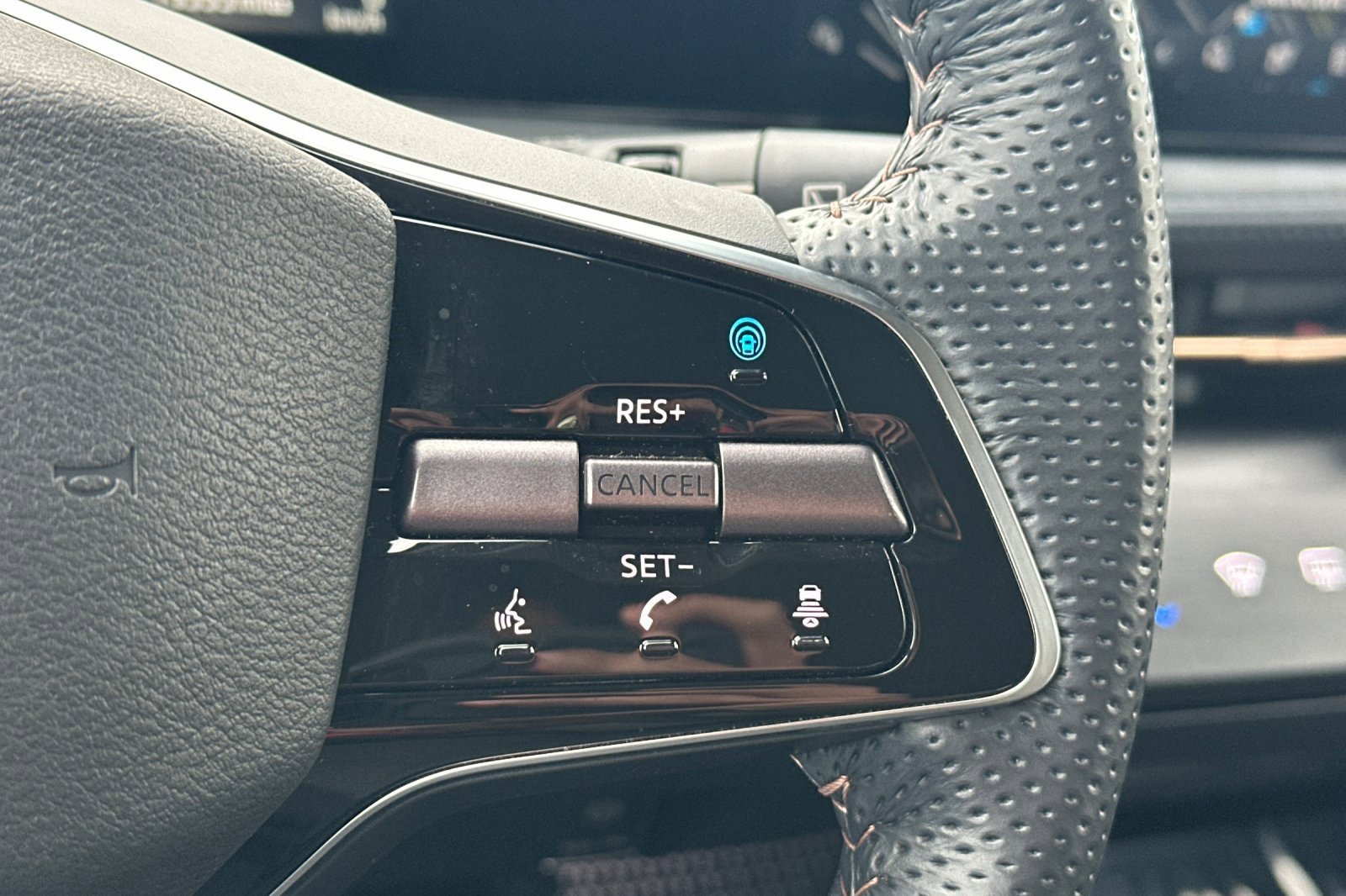 Certified 2024 Nissan Ariya AWD image 29