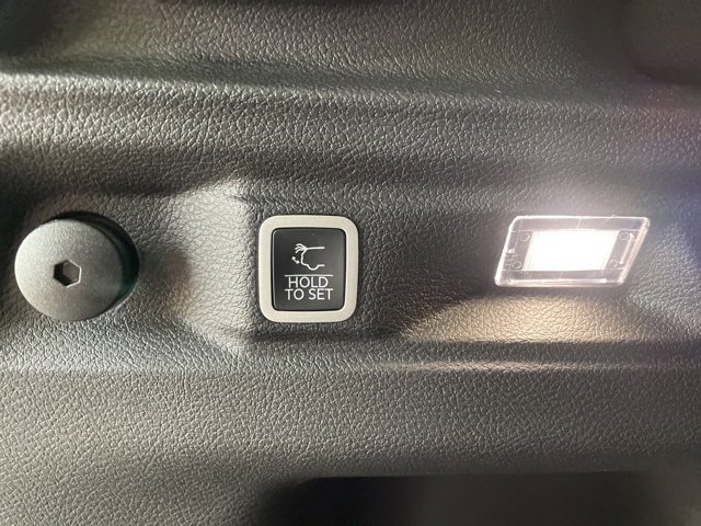 New 2025 Jeep Grand Cherokee L Limited w/ Luxury Tech Group II image 42