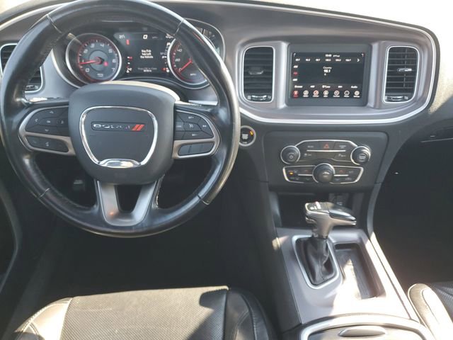 Used 2020 Dodge Charger SXT w/ Leather Interior Group RWD image 11