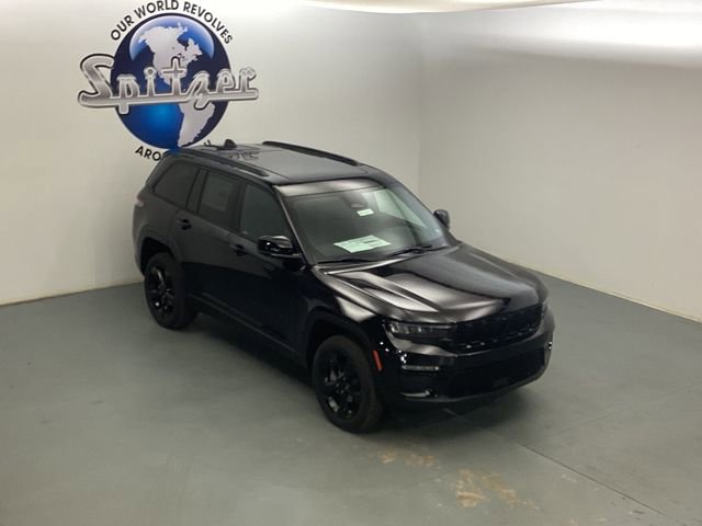 New 2025 Jeep Grand Cherokee Limited w/ Luxury Tech Group II image 13