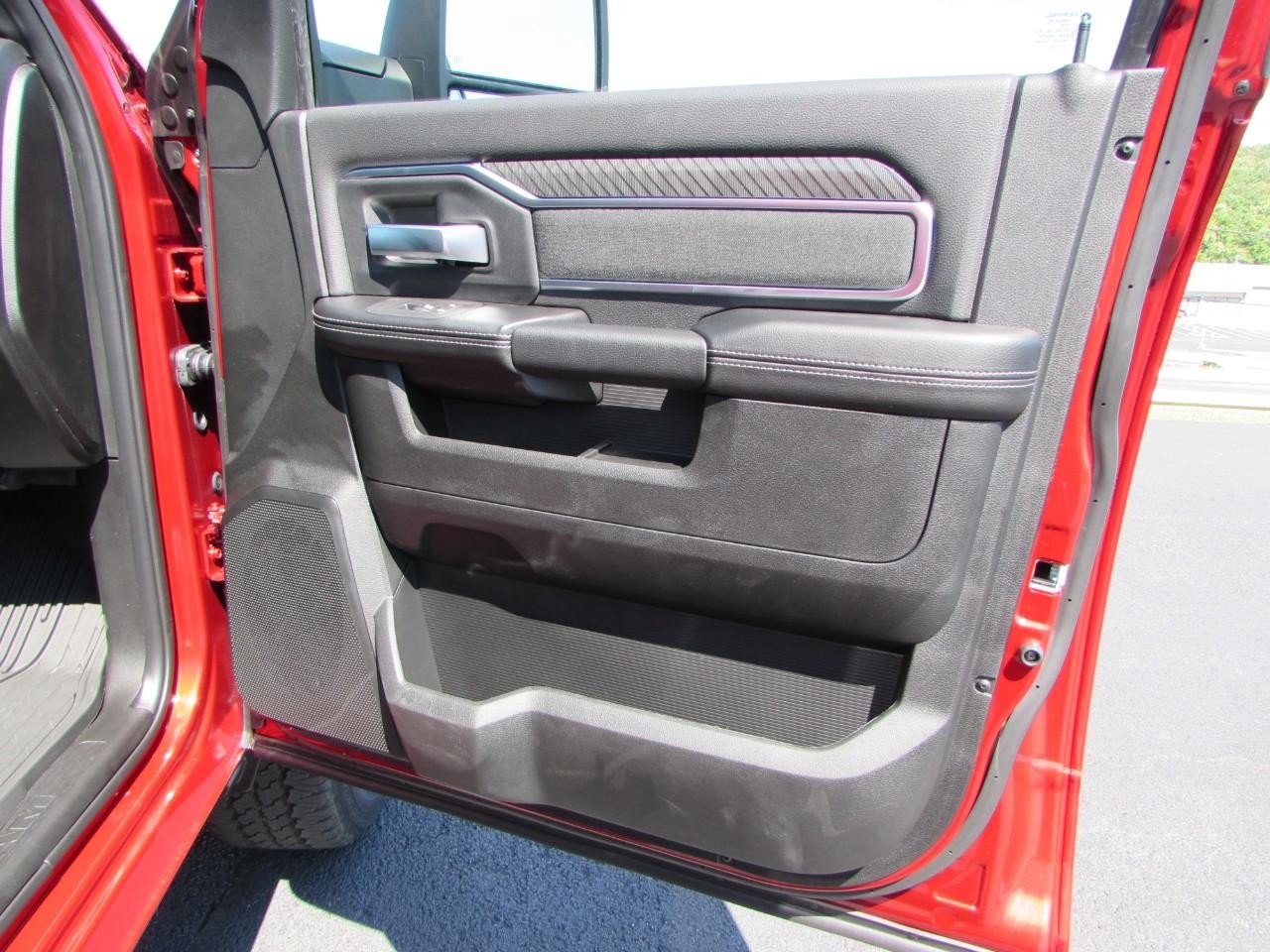 New 2026 RAM 2500 Big Horn AWD/4WD image 16