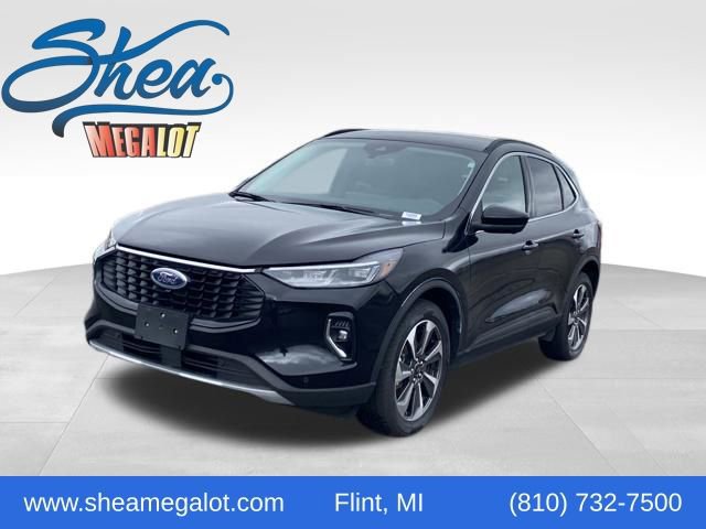 Used 2023 Ford Escape Platinum image 1