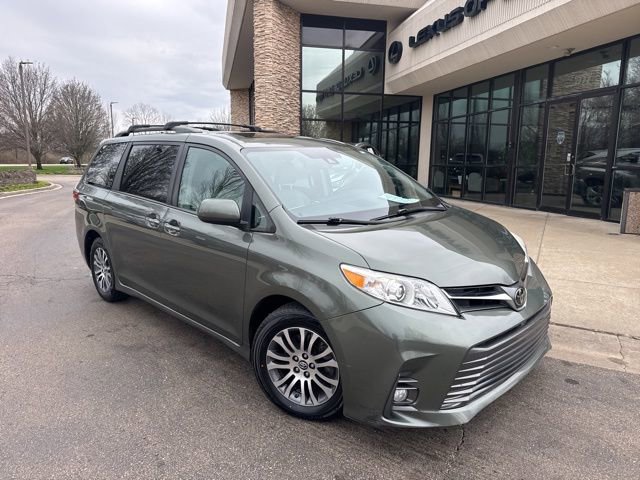 Used 2018 Toyota Sienna XLE w/ XLE Navigation Package
