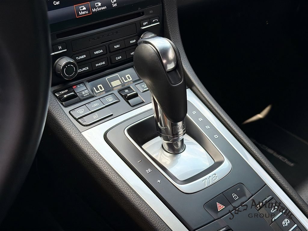Used 2019 Porsche 718 Cayman RWD image 19