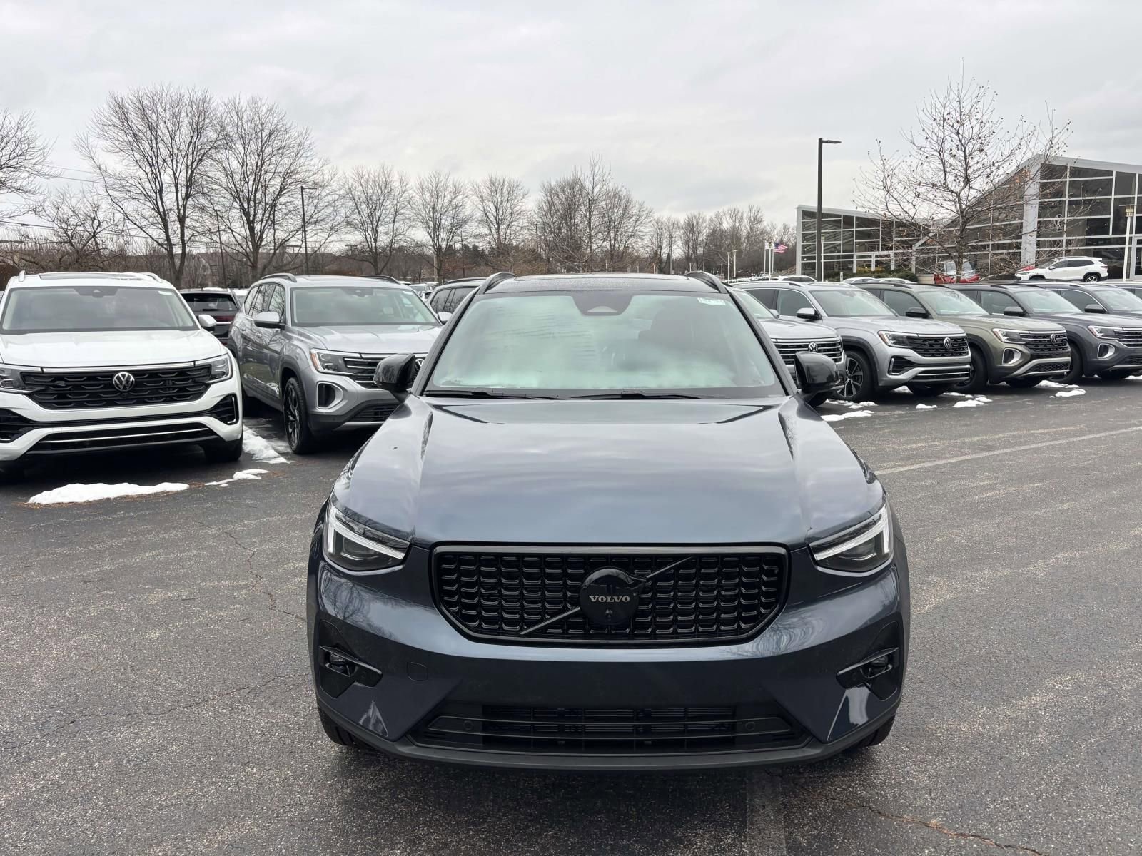 New 2026 Volvo XC40 B5 Ultra w/ Protection Package Premier image 2