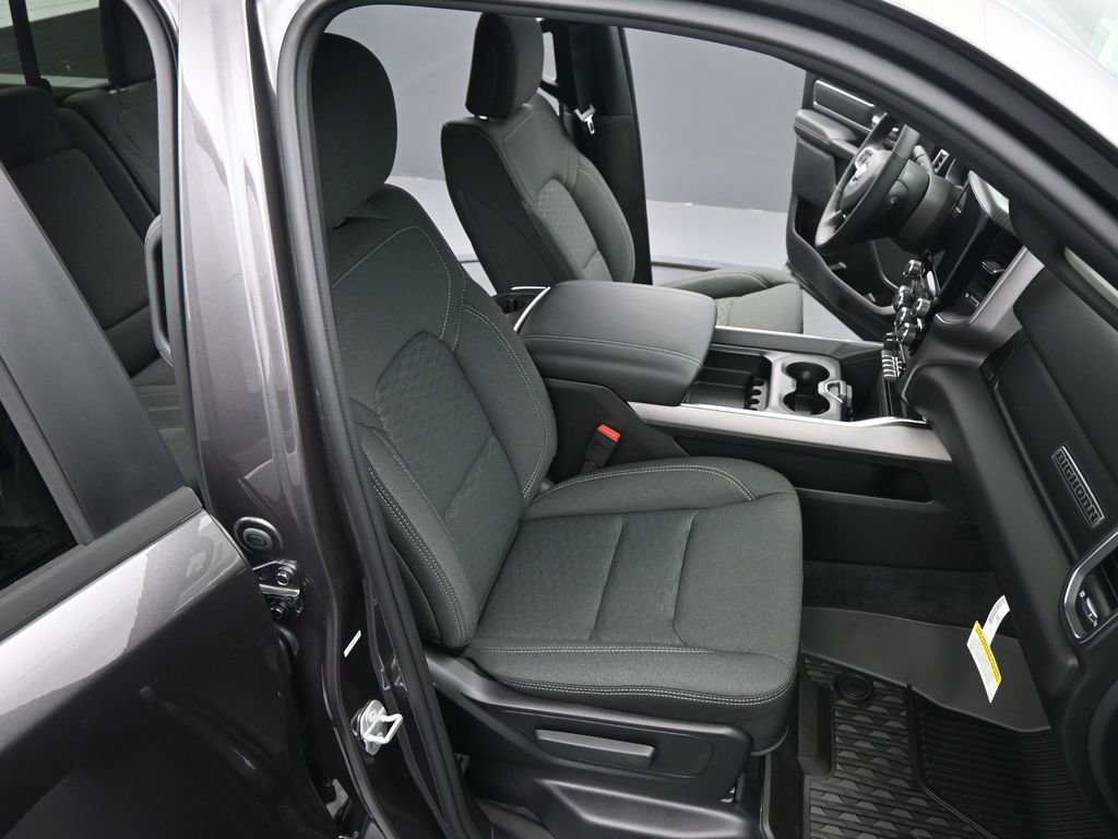New 2026 RAM 1500 4x4 Crew Cab image 22