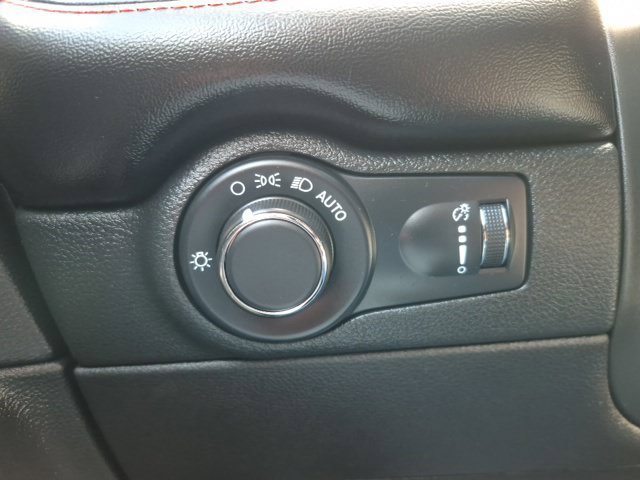 Used 2025 Dodge Durango GT AWD/4WD image 31