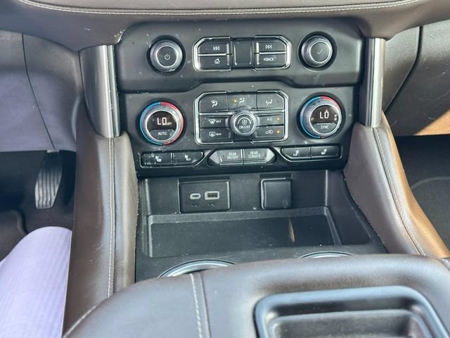 Used 2023 Chevrolet Tahoe LT w/ Luxury Package AWD/4WD image 16