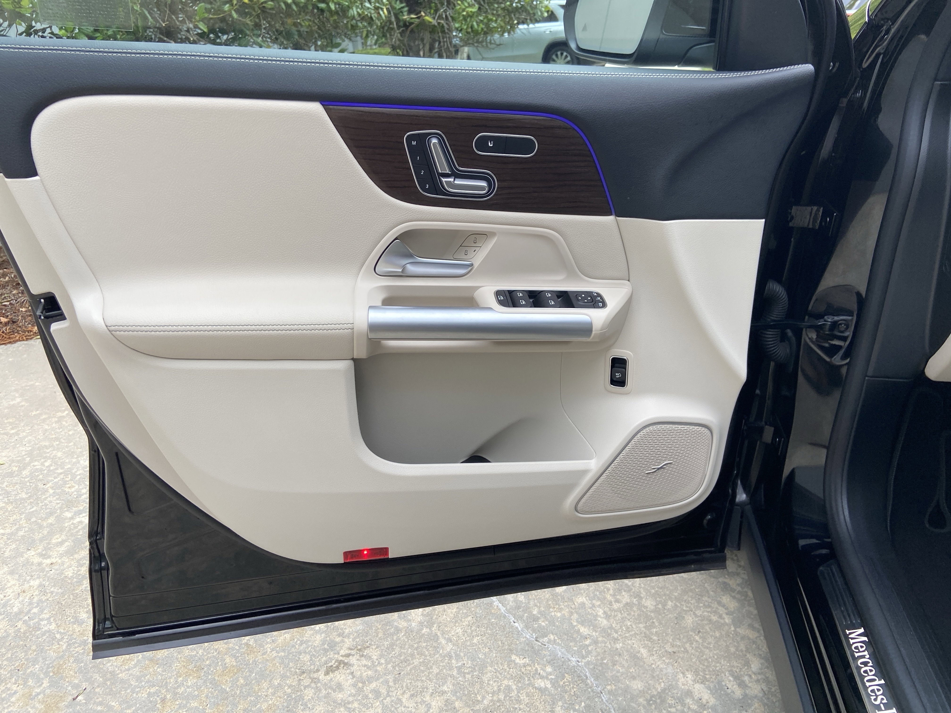 Certified 2025 Mercedes-Benz GLA 250 4MATIC image 16